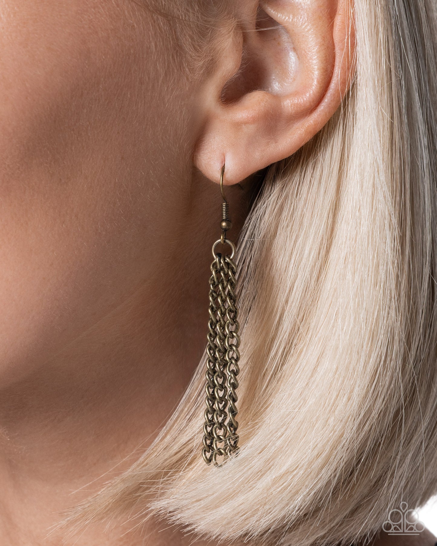 Paparazzi Mic Dropping Color - Brass Hammered Fittings, Champagne & Peach UV Shimmery Gem Necklace N1616
