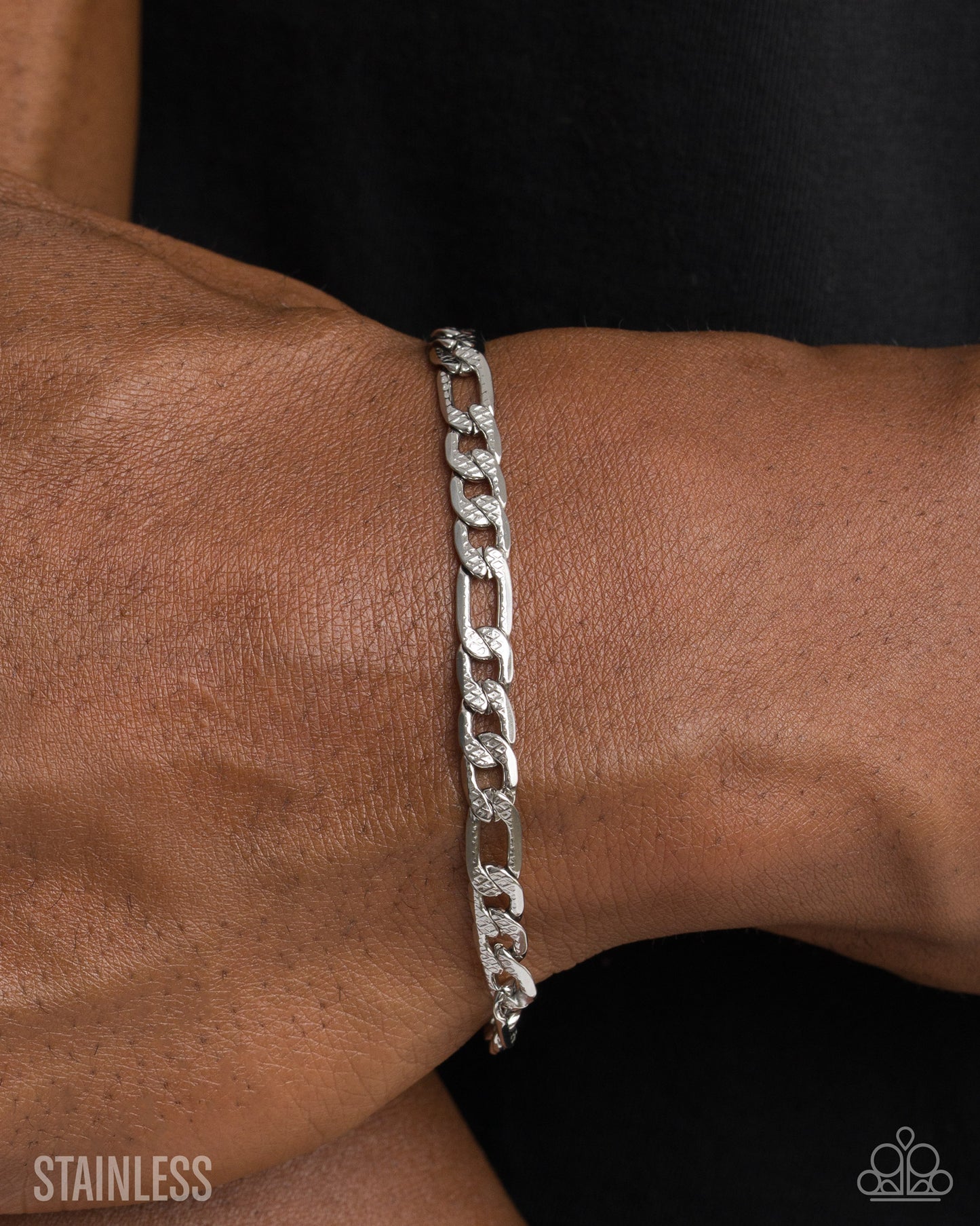 Stainless Showcase - Silver