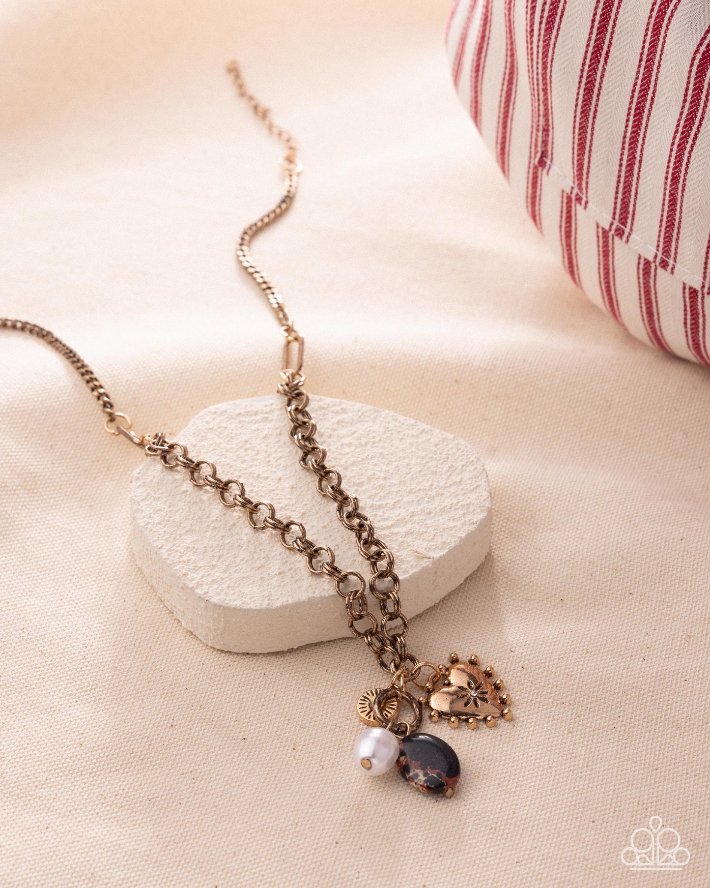 Paparazzi Fabulous Fan - Black & Brown Marbled Stone, Gold Padlock Heart charm Style Necklace N3933