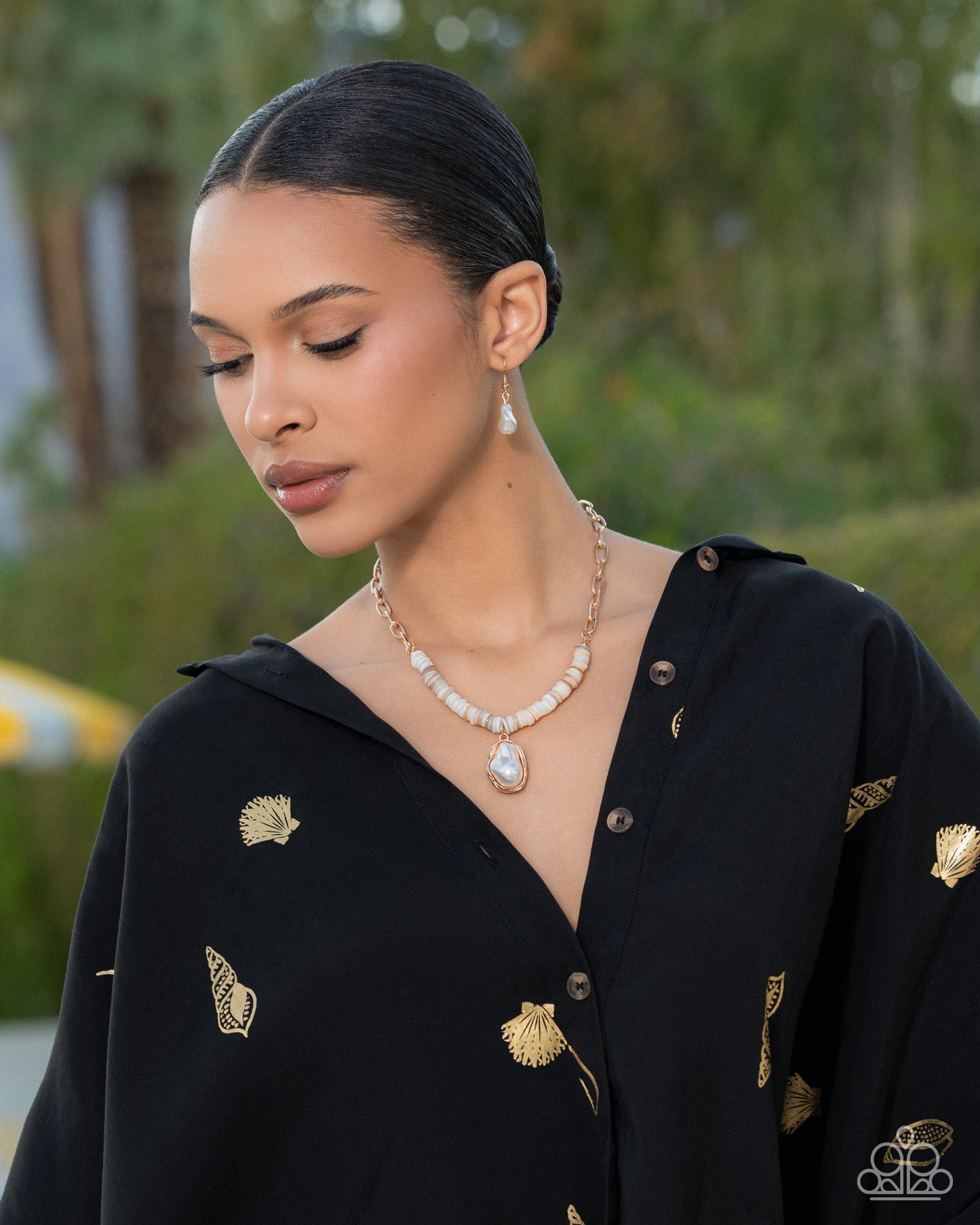 Paparazzi Coastal Cause - Gold & White Shell Necklace