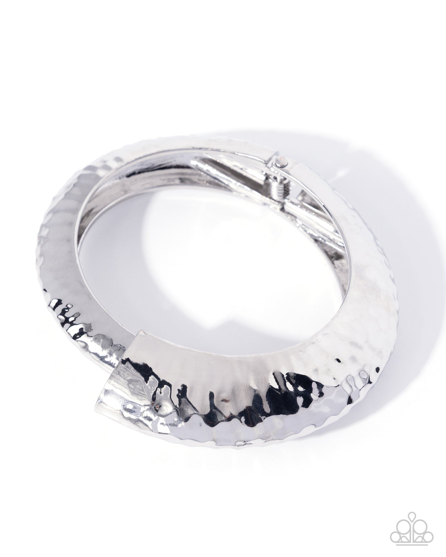 Paparazzi Stately Sass - Silver Hammered Hinge Bracelet B2495