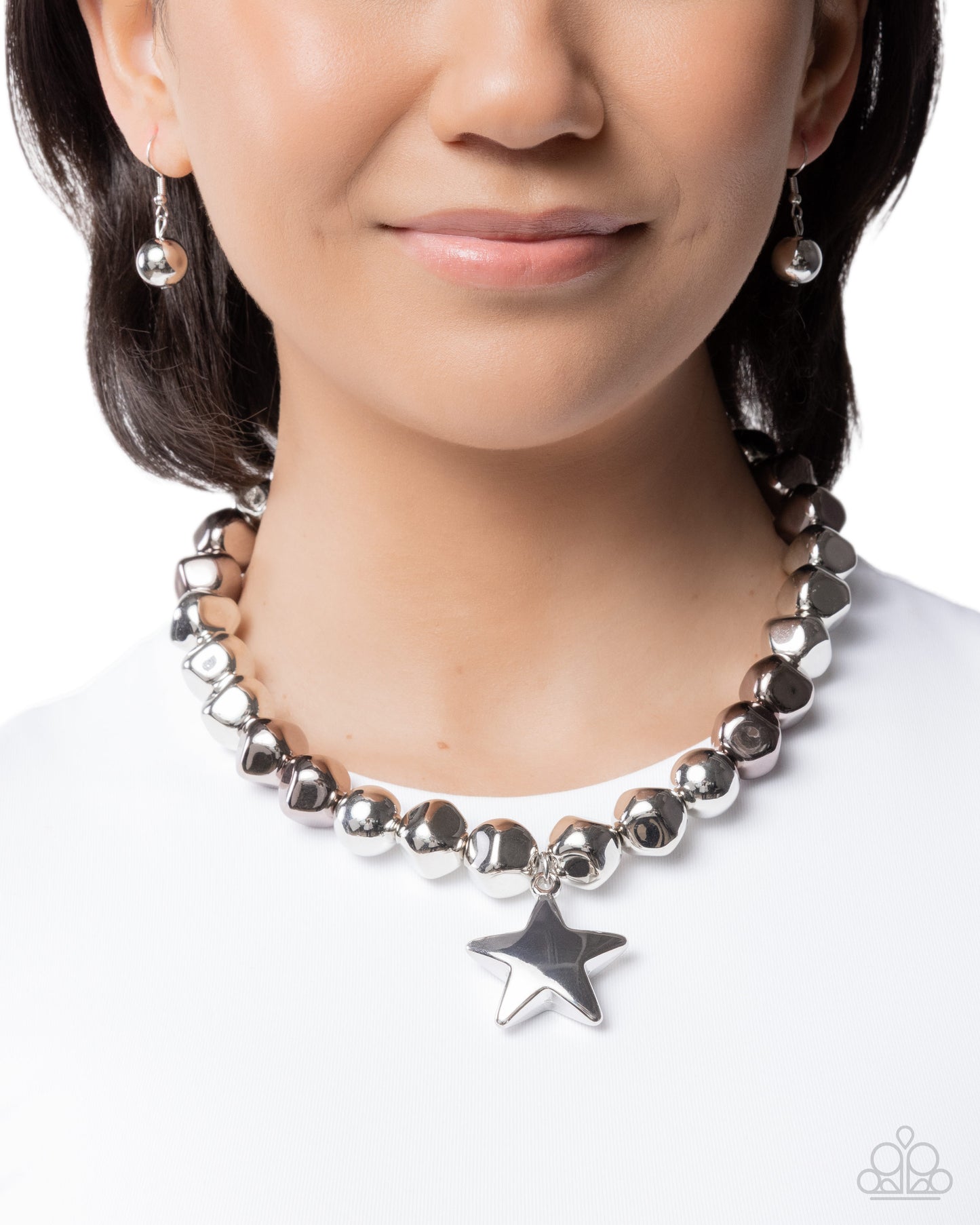 Paparazzi Loveable Legacy - Silver & Gunmetal Bead Star Necklace