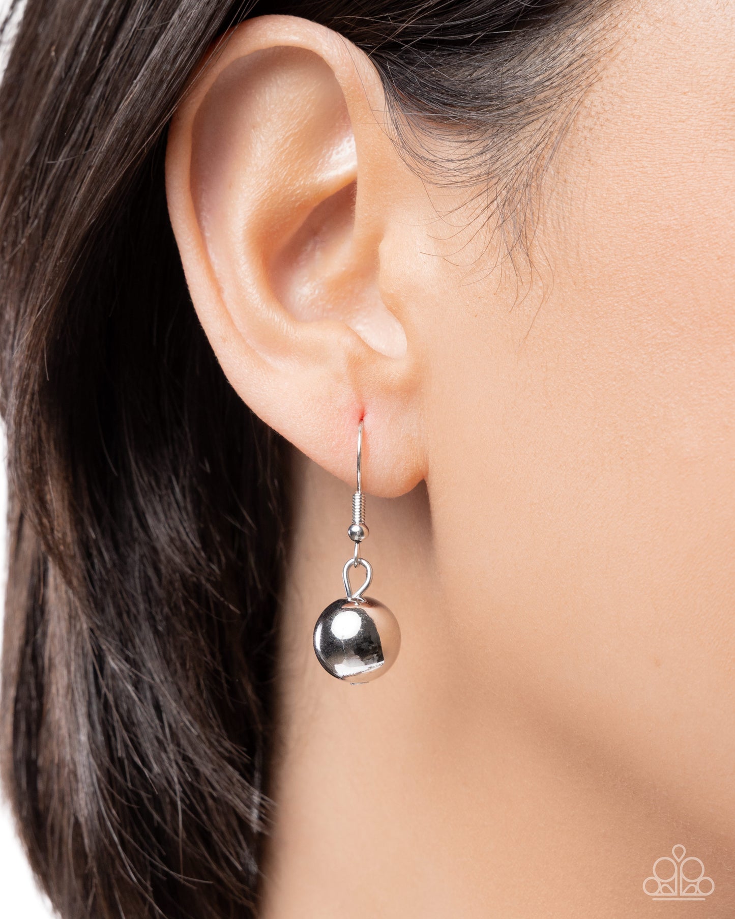Paparazzi Loveable Legacy - Silver & Gunmetal Bead Star Necklace
