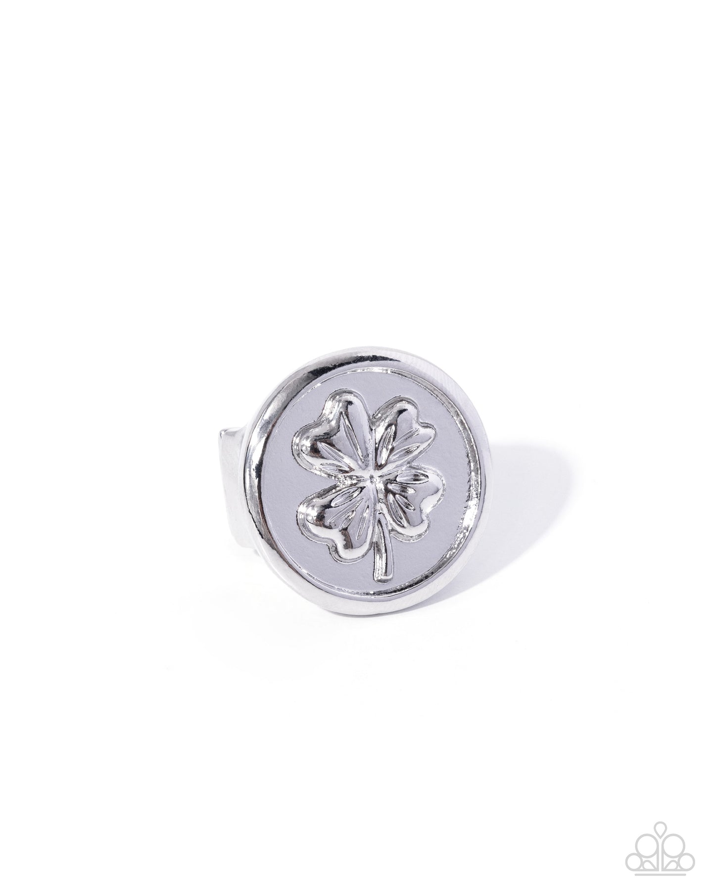 Paparaizzi Fortunate Falsetto - Silver Clover Charm Style Ring R0542