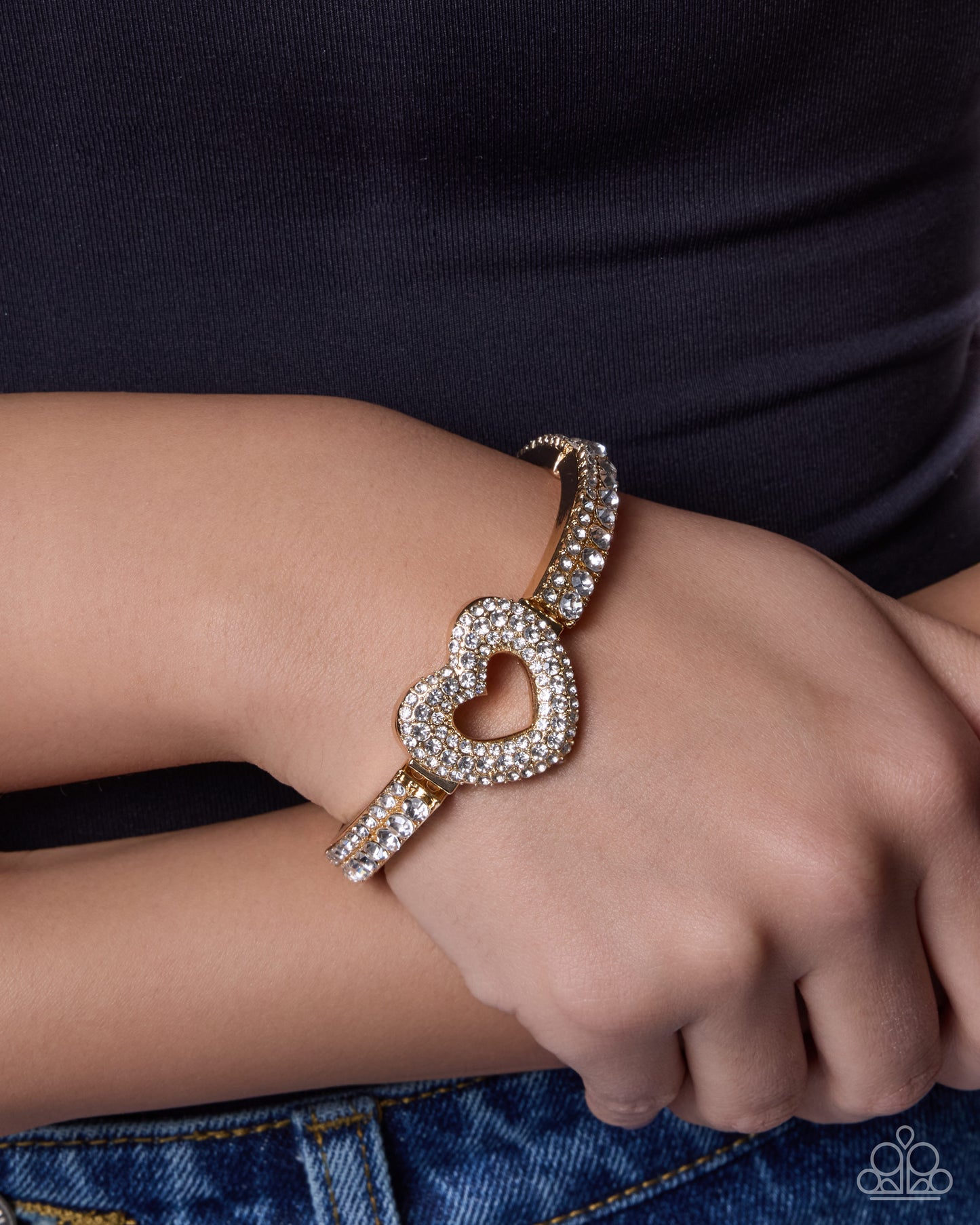 Paparazzi Delightful Daydream - Gold Heart Bracelet