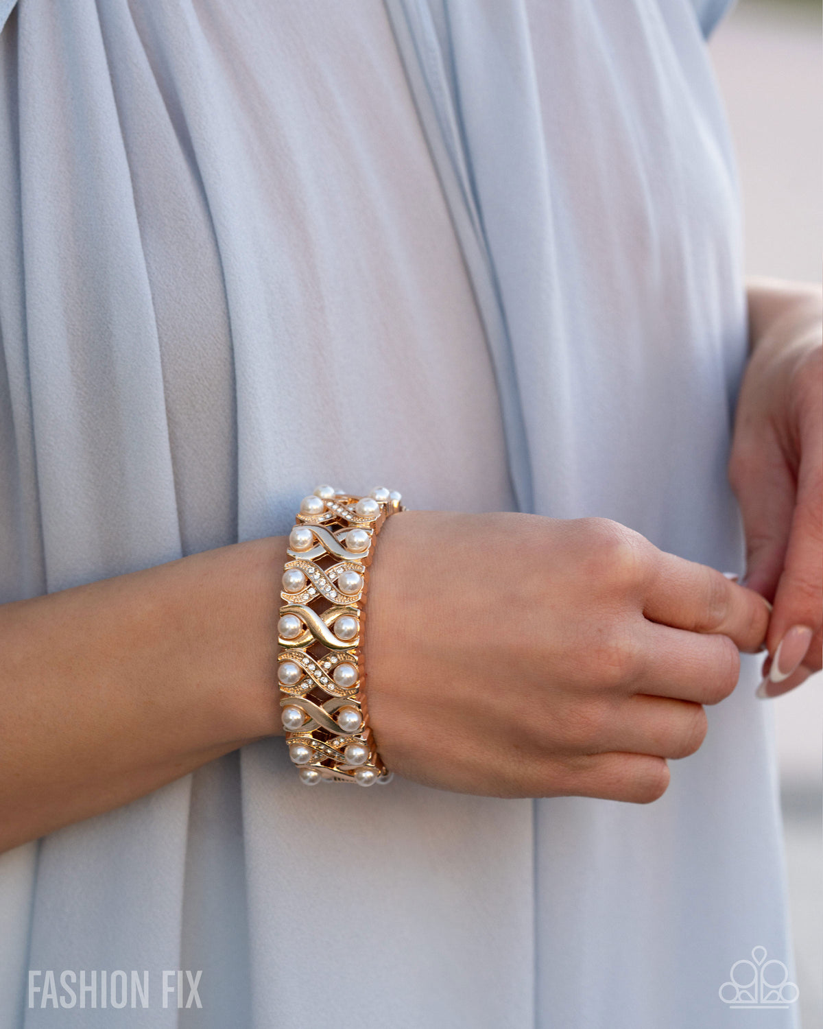 Paparazzi Elizabethan Era - Gold, White Pearl Hinge Bracelet Fiercely 5th Avenue Fashion Fix September 2026