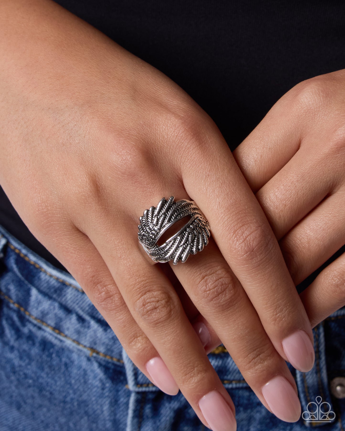 Paparazzi Feathered Friend - Silver Feathered Style Ring
