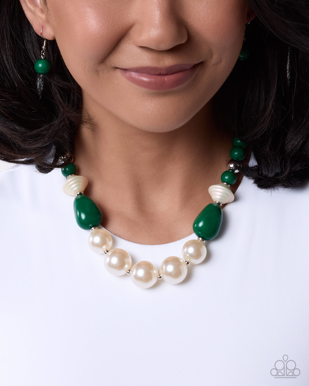 Paparazzi Pleasing Pearls - Green Emerald & White Pearl Bead Necklace