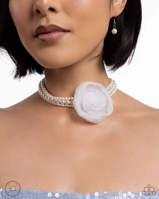 Radiant Rosette White Tulle Flower Choker Necklace Paparazzi N2560