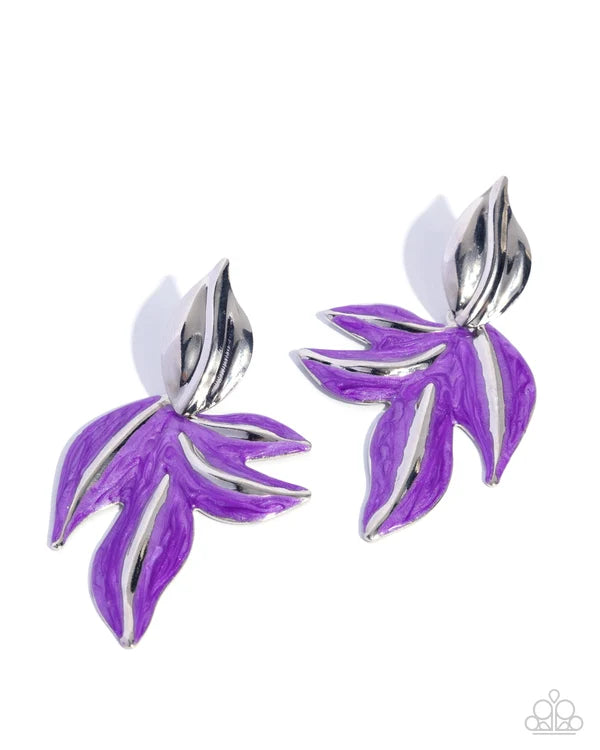 Paparazzi Leafy Lineup Purple Pearl Painted Silver Flower Earring E3472