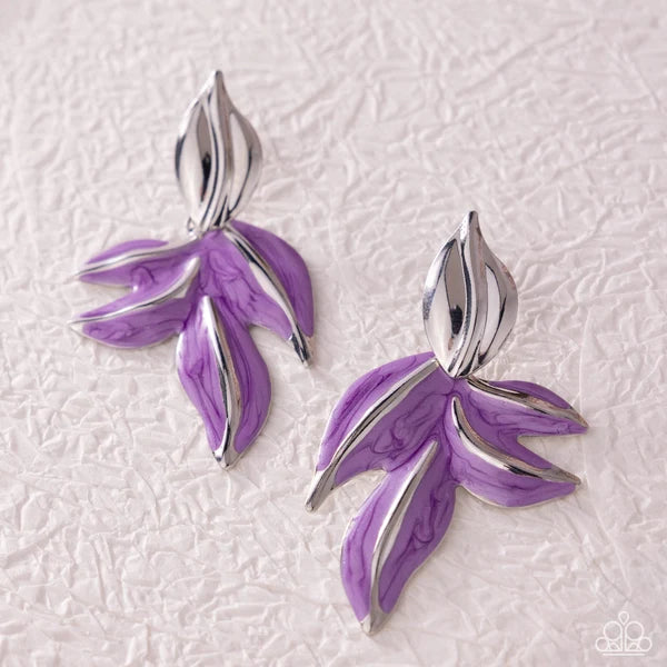 Paparazzi Leafy Lineup Purple Pearl Painted Silver Flower Earring E3472