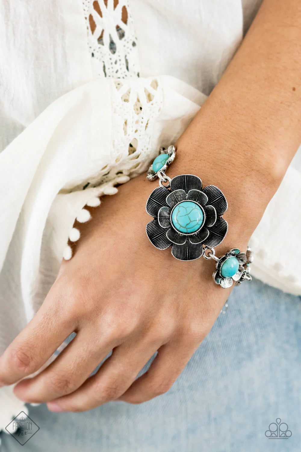 Paparazzi Badlands Blossom Blue Bracelet Simply Santa Fe Fashion Fix July 2020 B2561