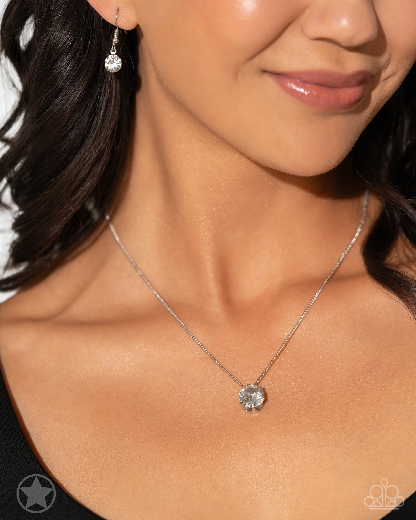 What A Gem White Rhinestone Stunning Solitaire Blockbuster Necklace N0136