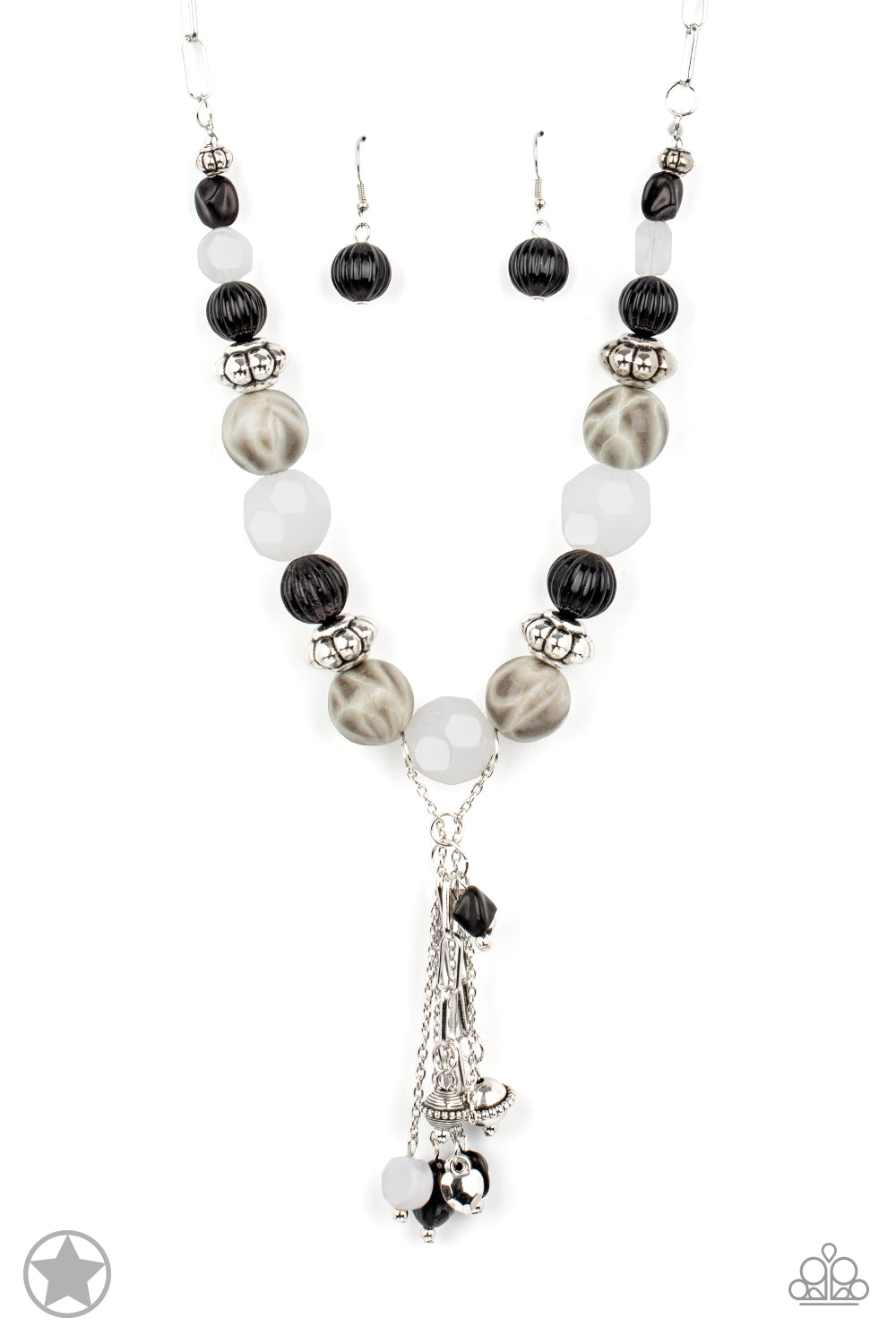 Break A Leg! Black Blockbuster Necklace Paparazzi N0659