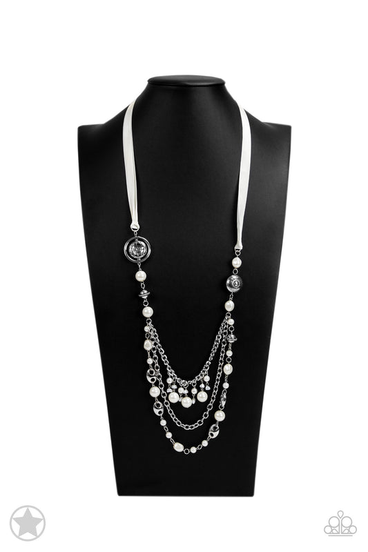 All The Trimmings Ivory Pearly Layered Blockbuster Necklace Paparazzi N0189