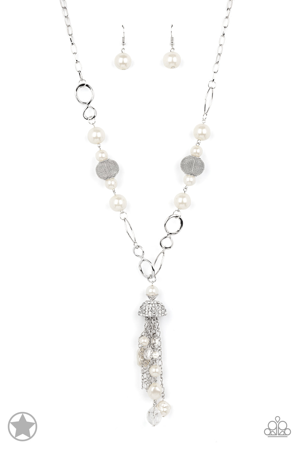 Designated Diva White Blockbuster Necklace Paparazzi N0095