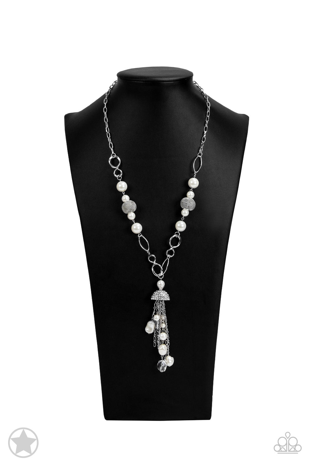 Designated Diva White Blockbuster Necklace Paparazzi N0095