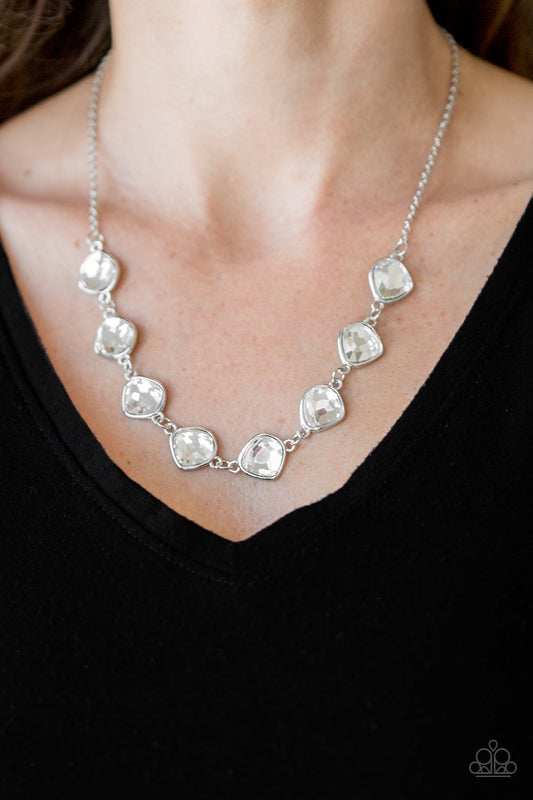 The Imperfectionist White Necklace Paparazzi N0233