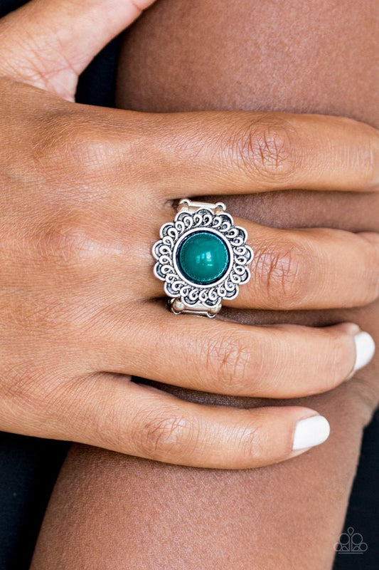 Garden Stroll Green Floral Ring Paparazzi R0010