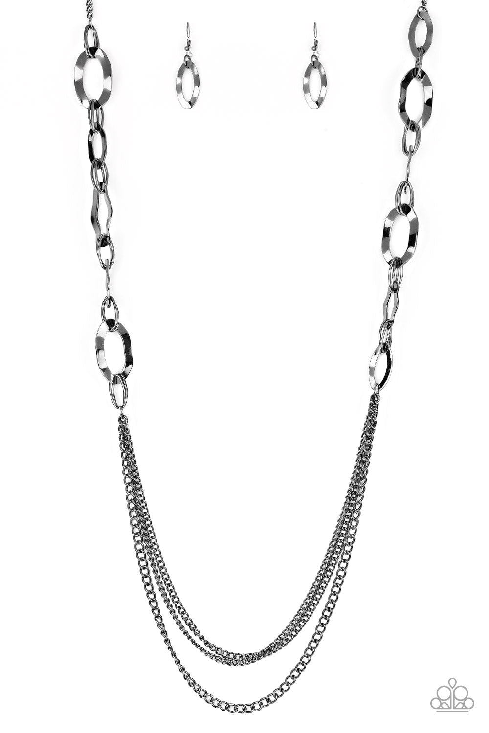 Street Beat - Black Gunmetal Hammered Ring & Chain Necklace Paparazzi N1225