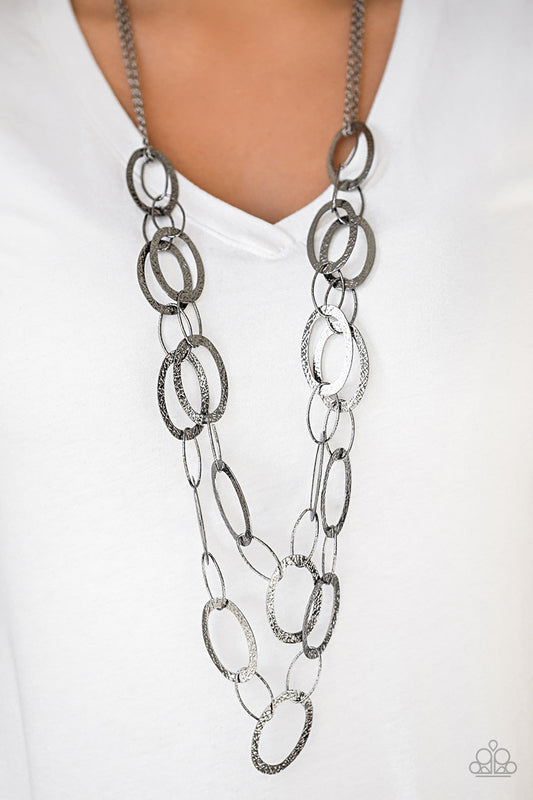 Glimmer Goals Silver Necklace Paparazzi N0629