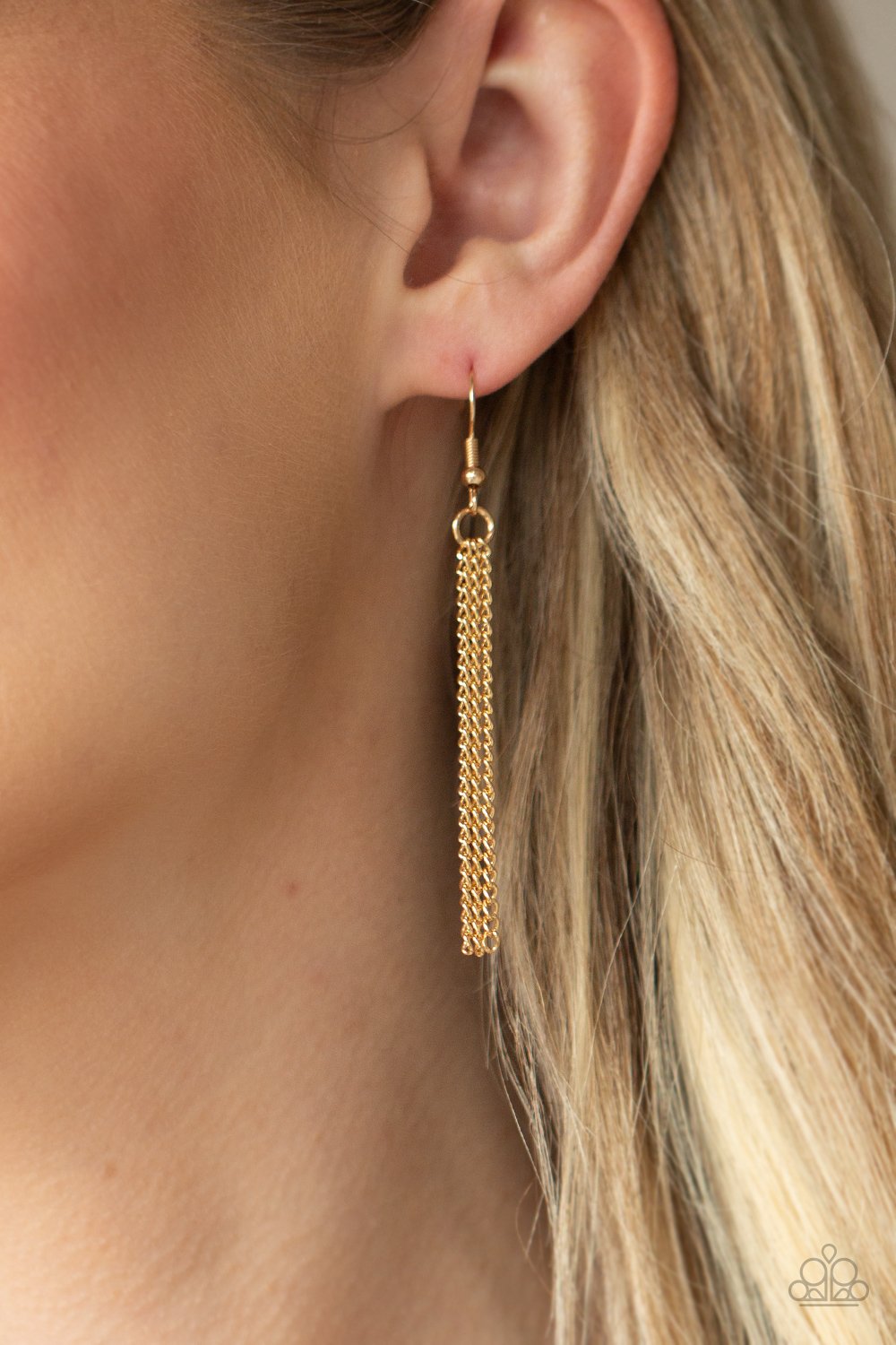 Glamorously Glaring Gold Necklace Paparazzi N0099