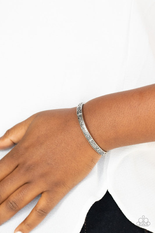 Precisely Petite Silver Bracelet Paparazzi B0089