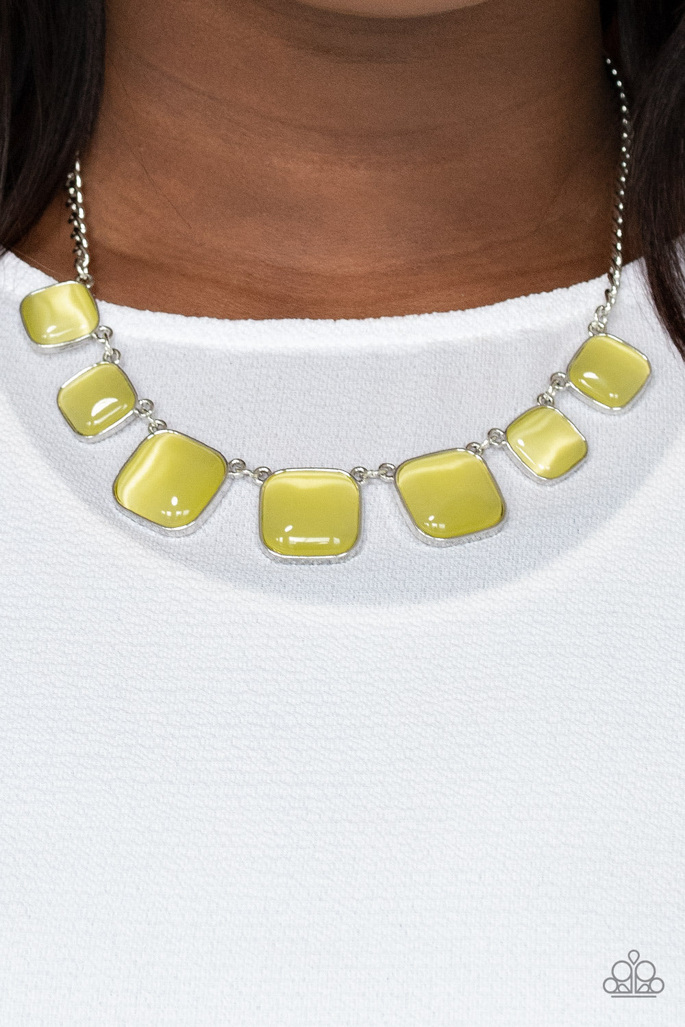 Aura Allure Yellow Necklace Paparazzi  N0351