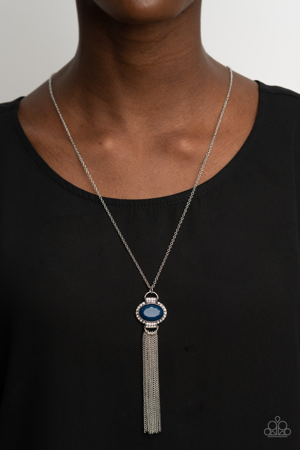 What Glows Up Blue Necklace Paparazzi N0014