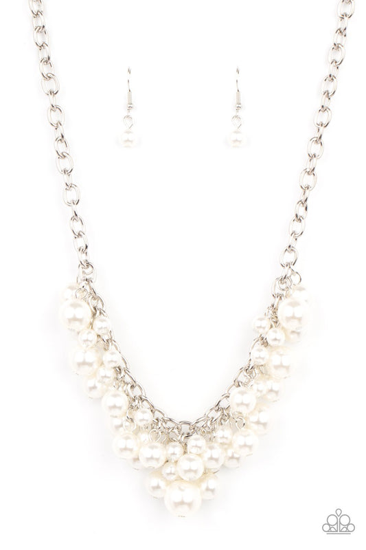 Down For The Countess White Necklace Paparazzo N0402