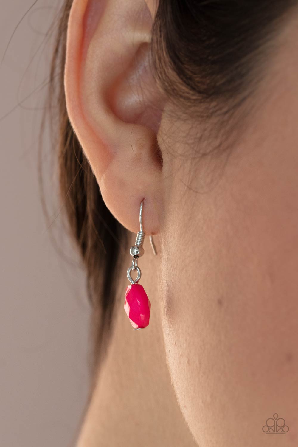 Glossy Glamorous Pink Necklace Paparazzi N0193
