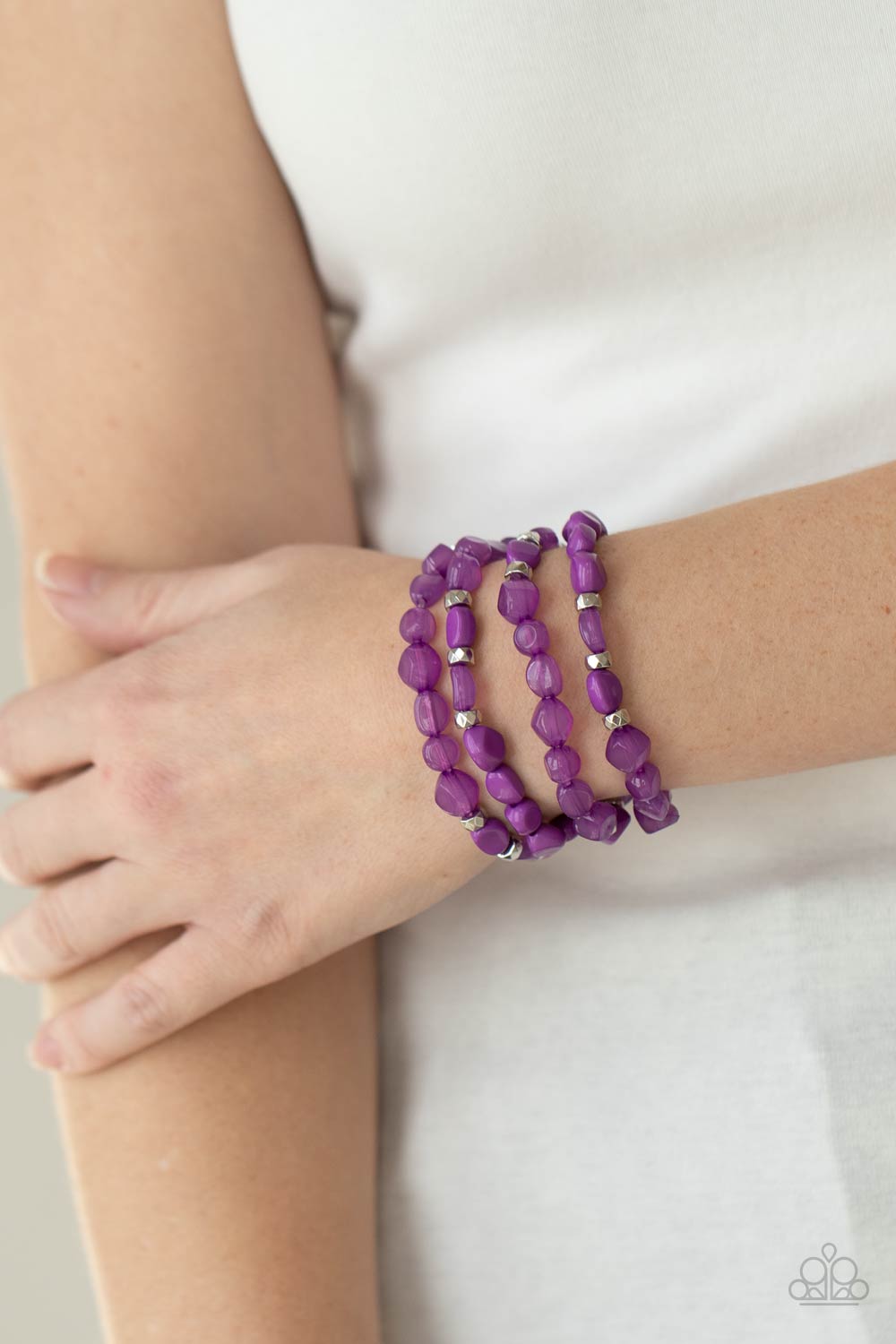 Nice Glowing! Purple Stretch Bracelets Paparazzi B0320