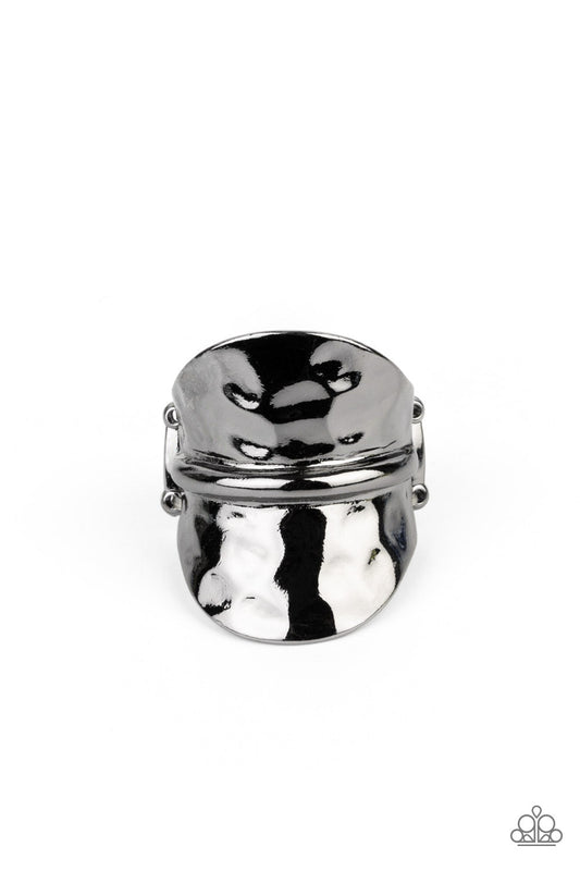 High Stakes Gleam Black Ring Paparazzi R0235