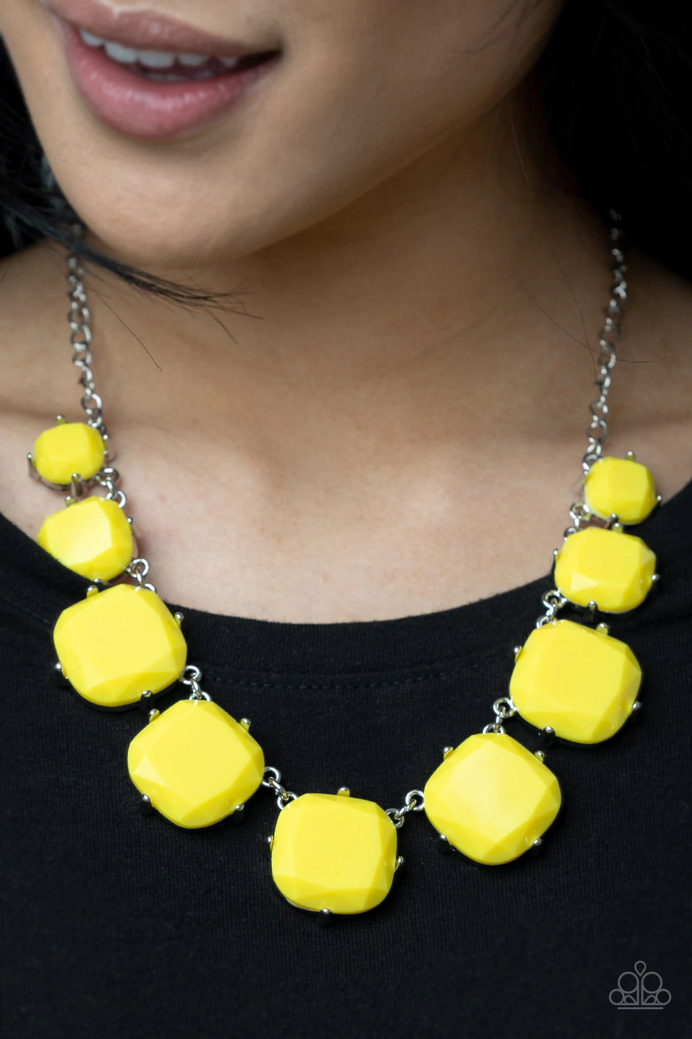 Prismatic Prima Donna Yellow Silver Necklace Paparazzi N0911
