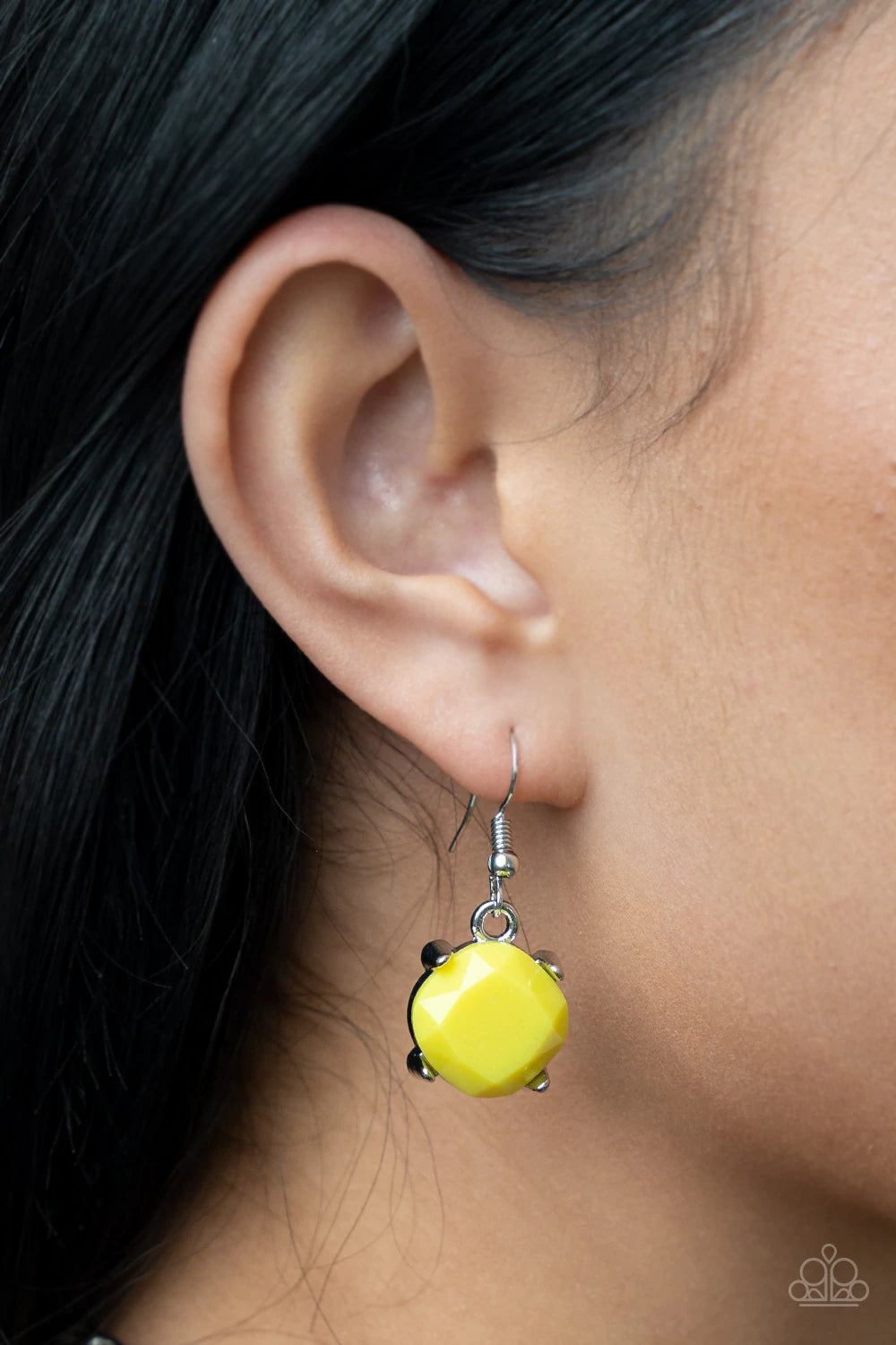 Prismatic Prima Donna Yellow Silver Necklace Paparazzi N0911