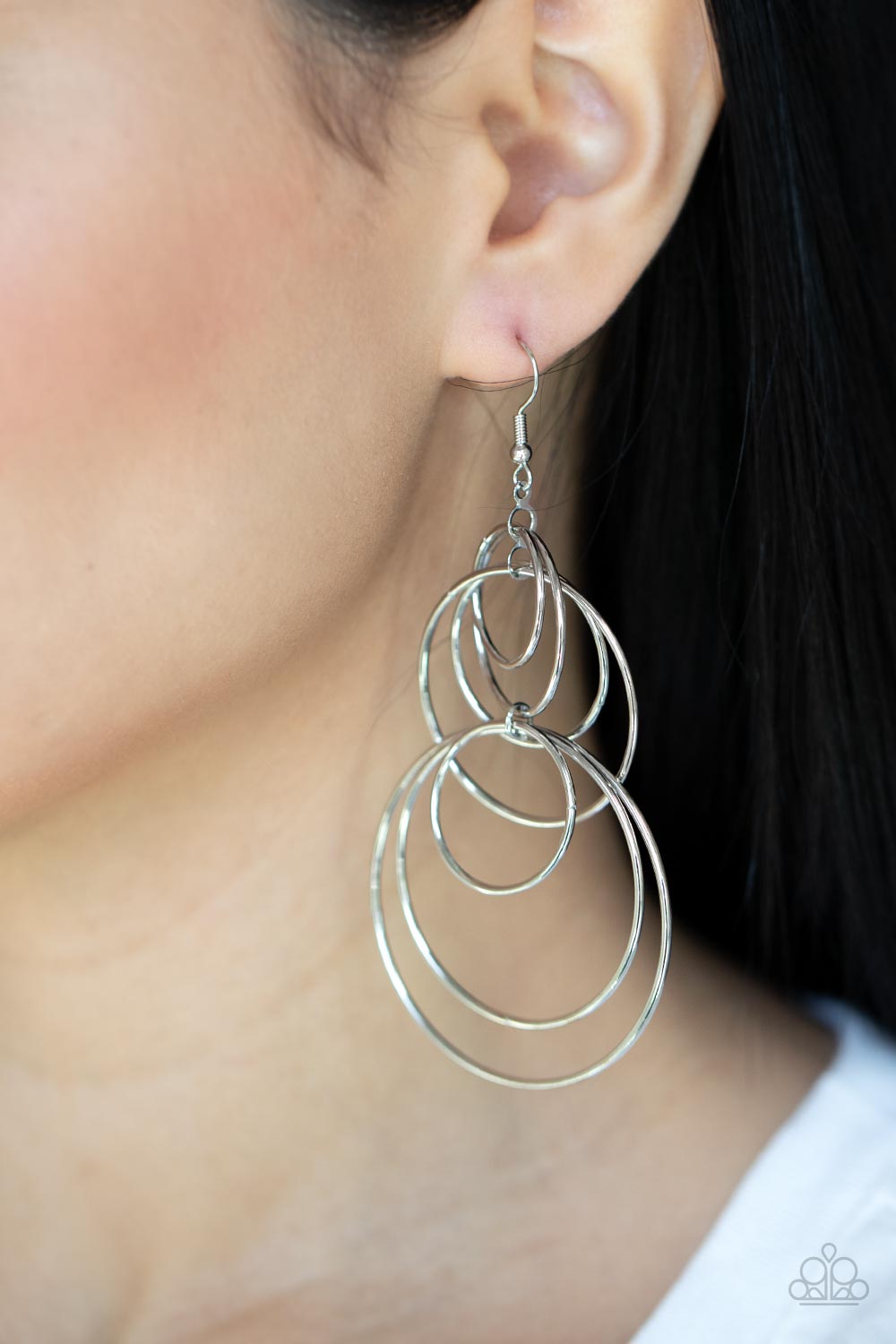 I Feel Dizzy - Silver Earring Paparazzi E0443