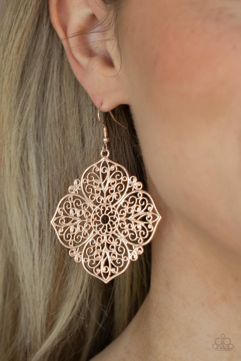 Dubai Detour - Rose Gold Earring Paparazzi E0479