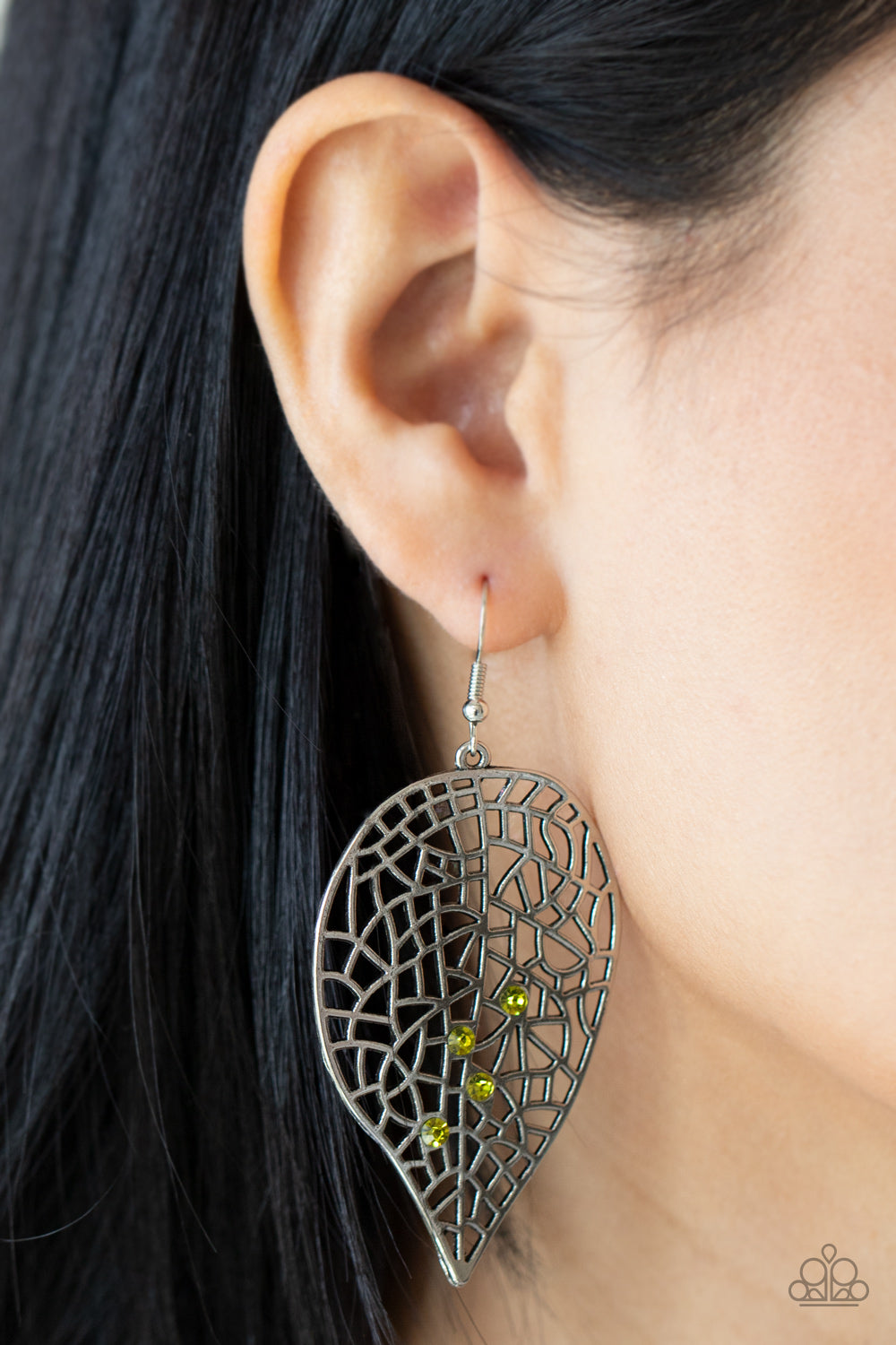 Seasonal Showcase - Green Earring Paparazzi E0321