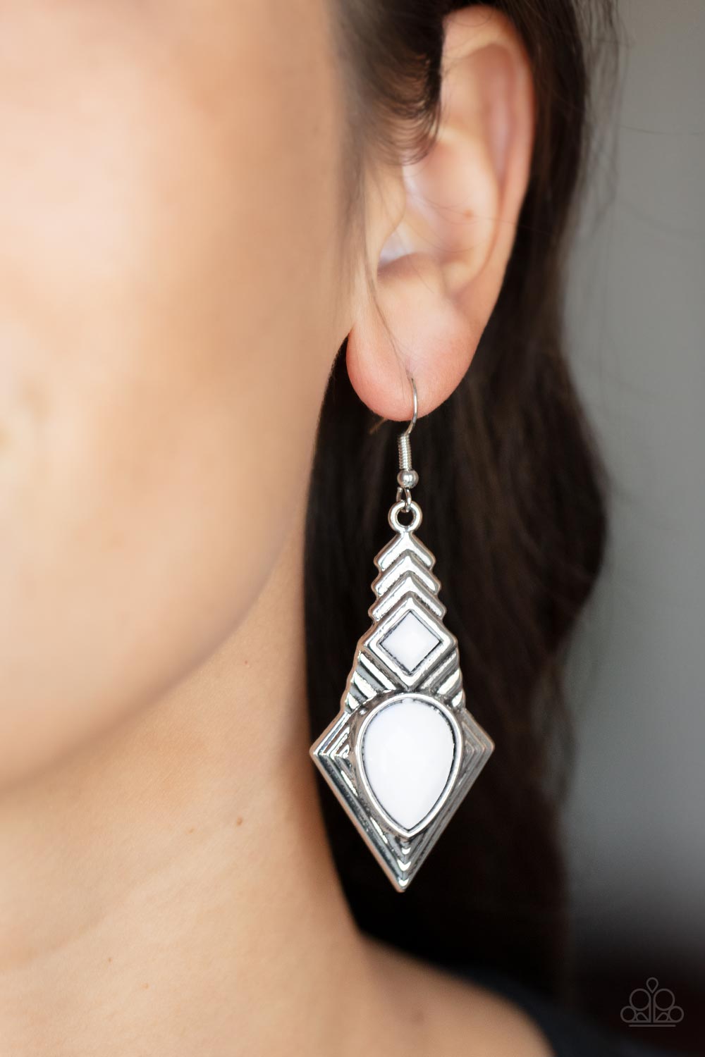 Stylishly Sonoran - White Earring Paparazzi E0197