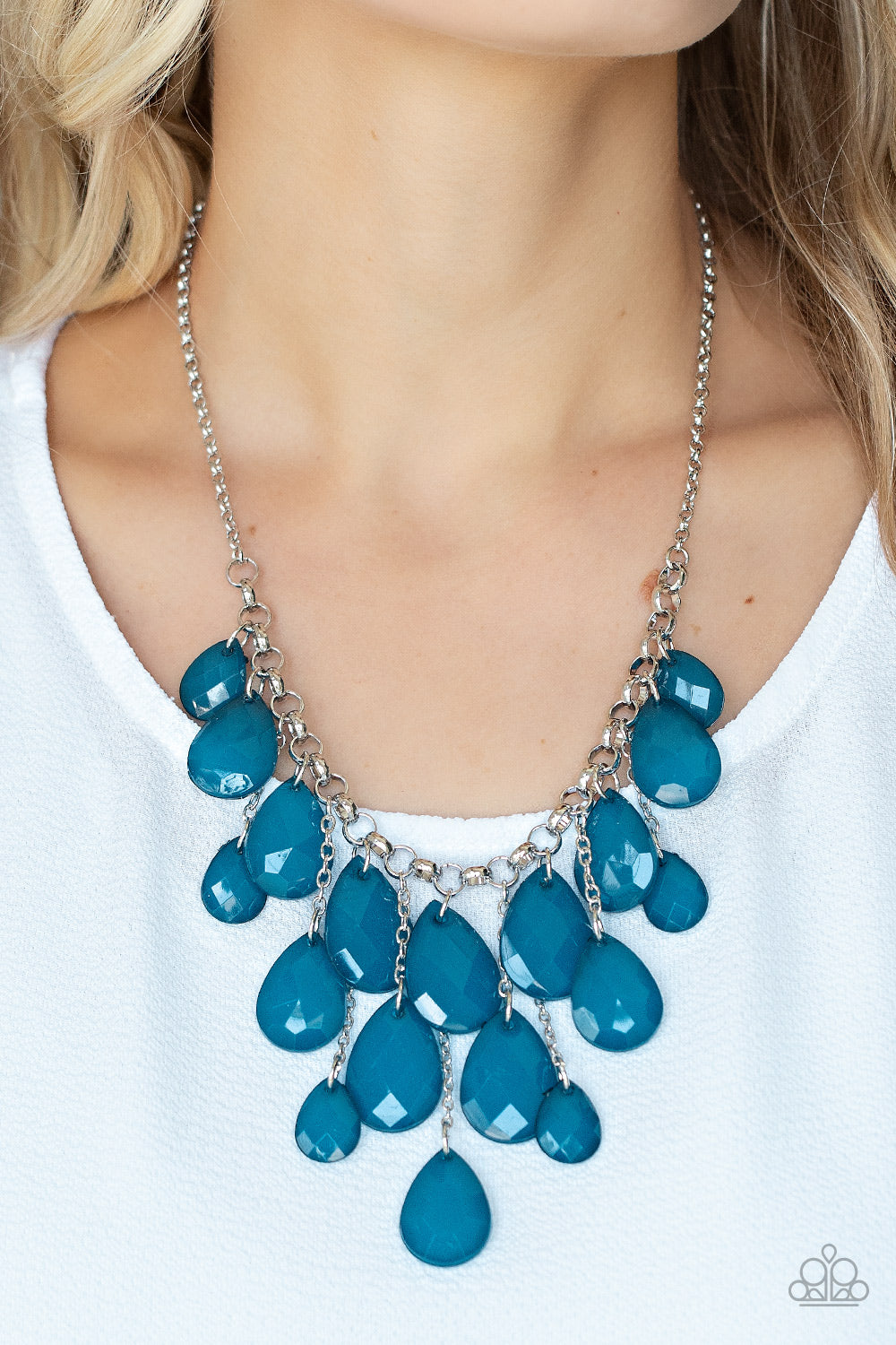 Front Row Flamboyance - Blue Necklace Paparazzi N0462