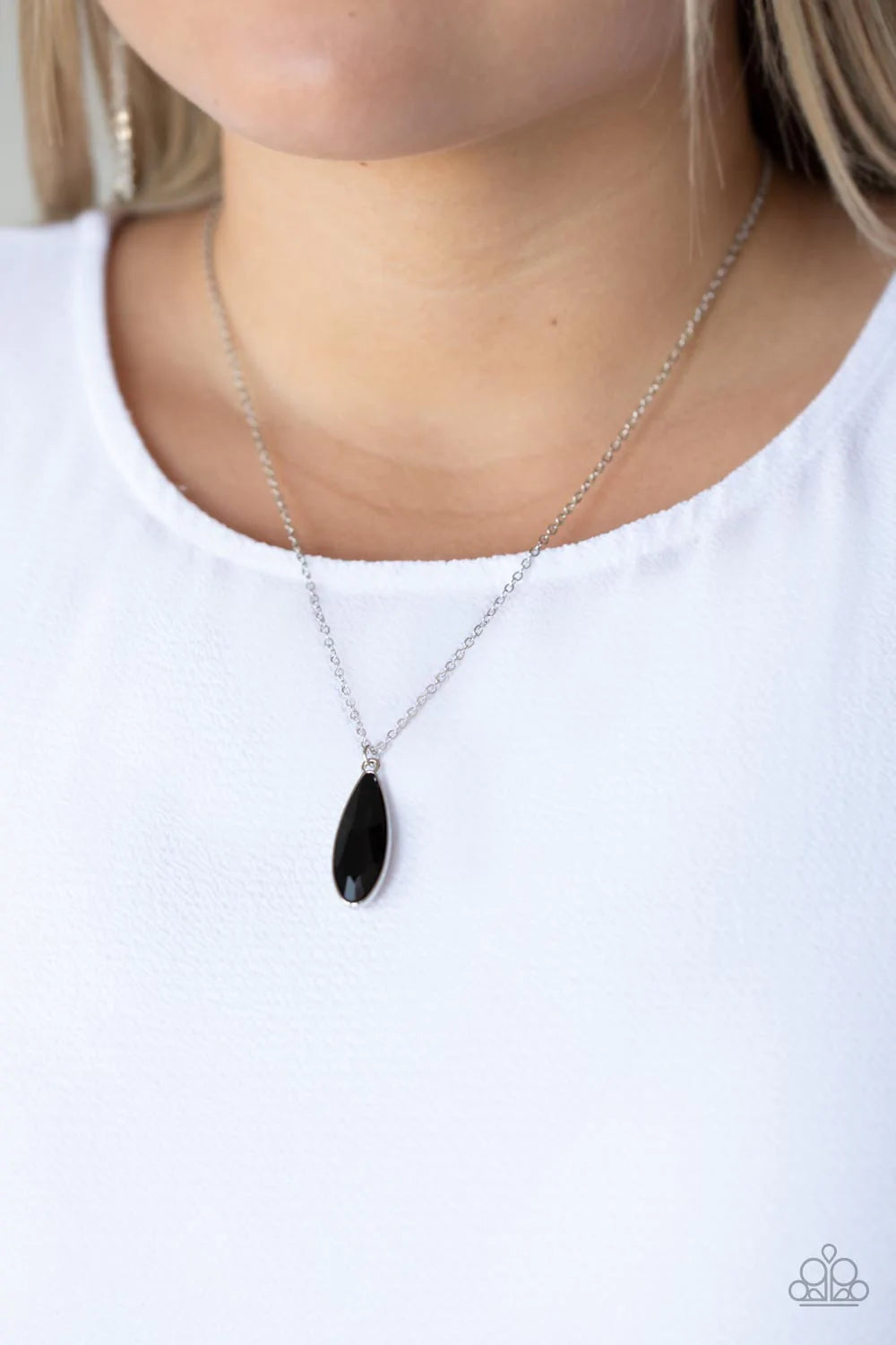Prismatically Polished Black Teardrop Necklace Paparazzi N0959