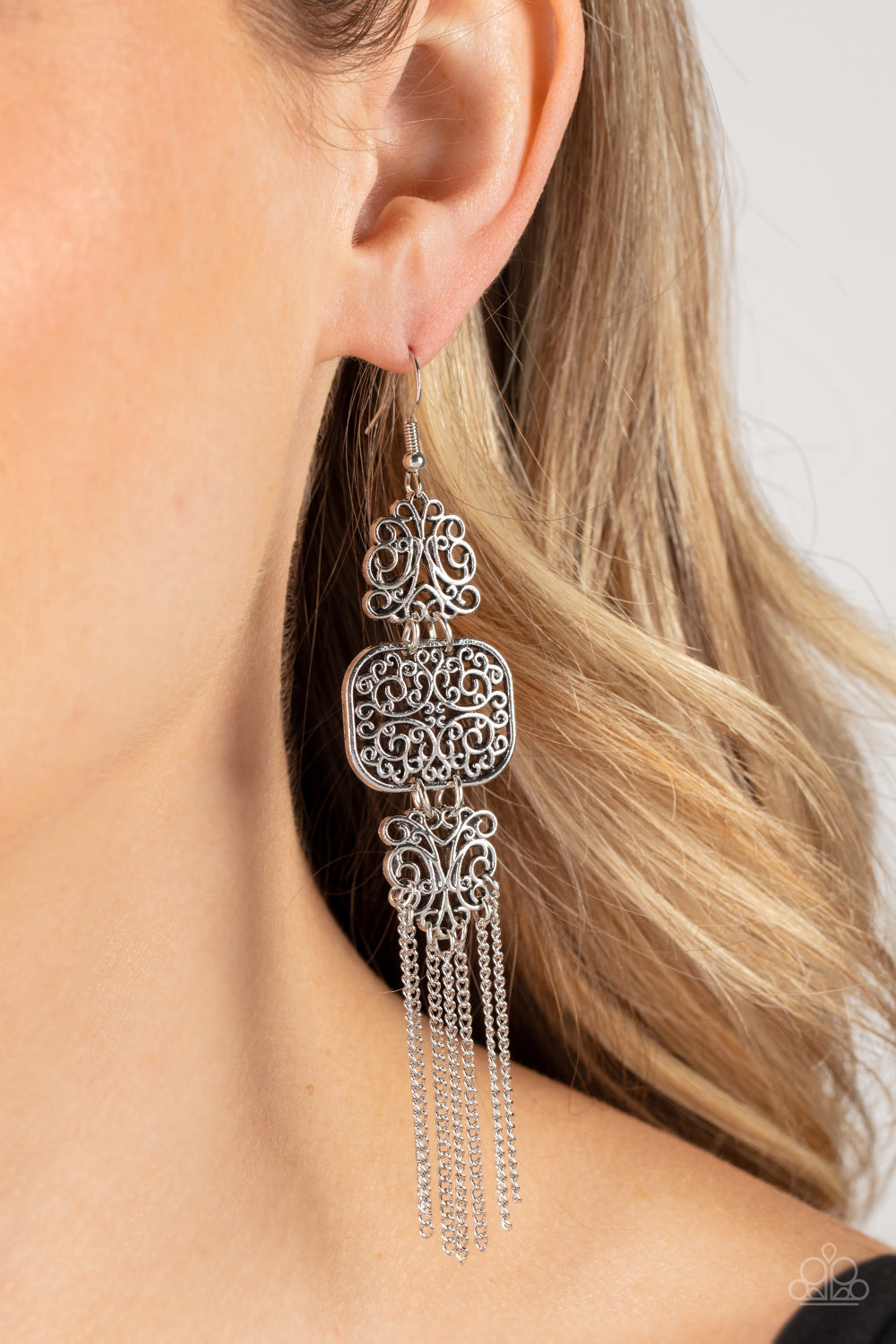 Eastern Elegance - Silver Filigree Earring Paparazzi E0574