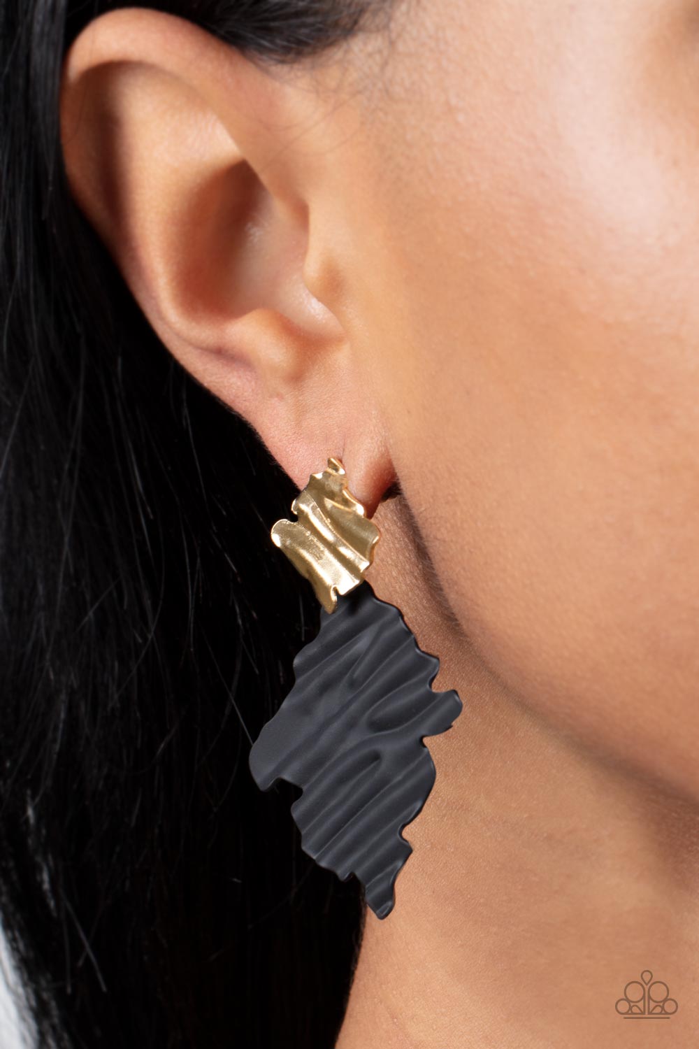 Crimped Couture - Gold Post Earring Paparazzi E0486