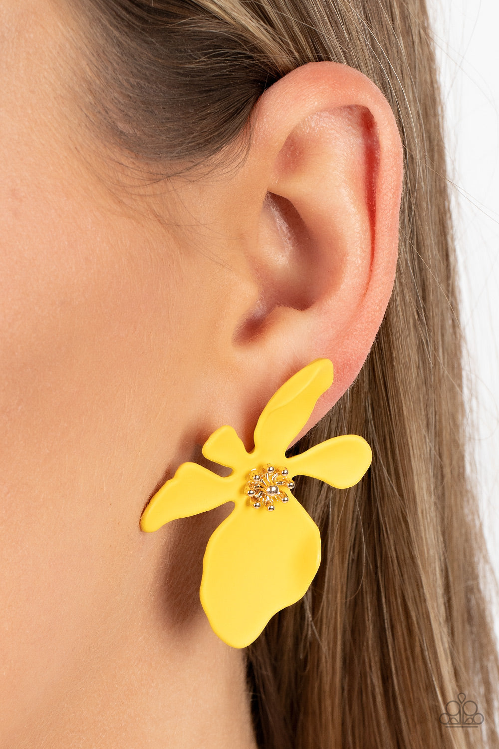 Hawaiian Heiress - Yellow Flower Earring Paparazzi E0613