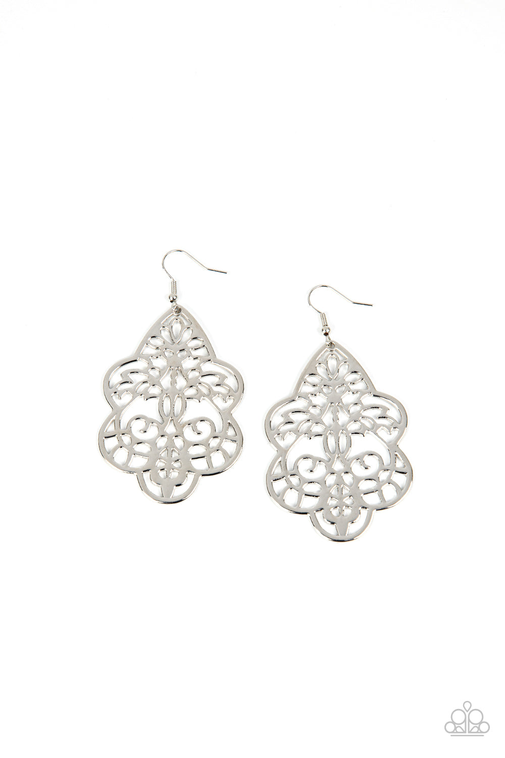 Festive Foliage - Silver Filigree Earring Paparazzi E1422