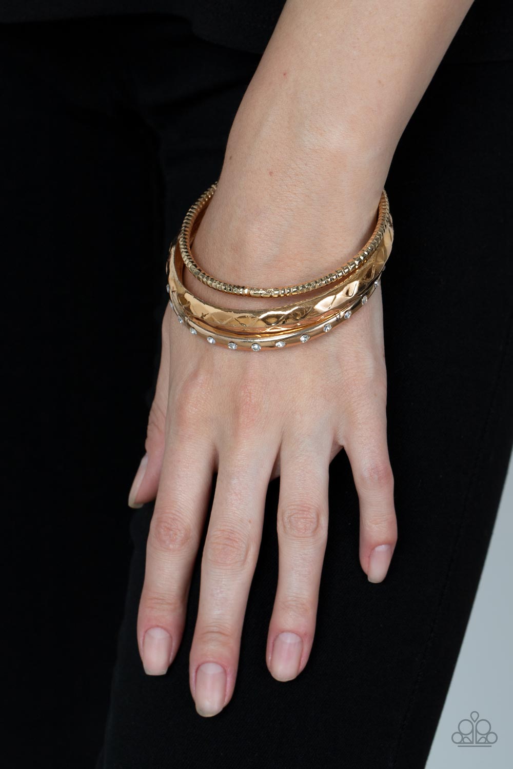 Confidently Curvaceous - Gold Bracelet Paparazzi B0222