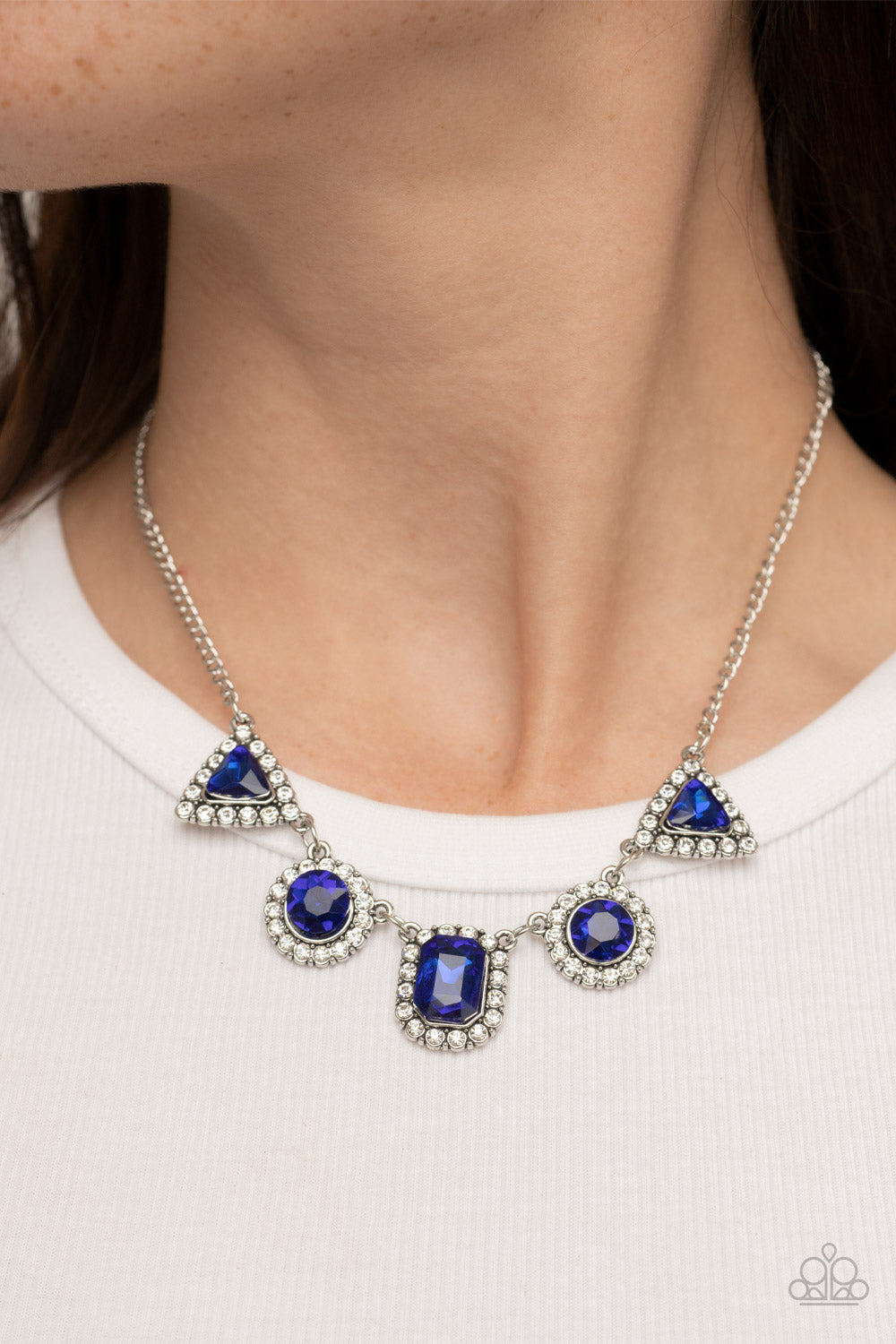 Posh Party Avenue - Blue Necklace Paparazzi N0673