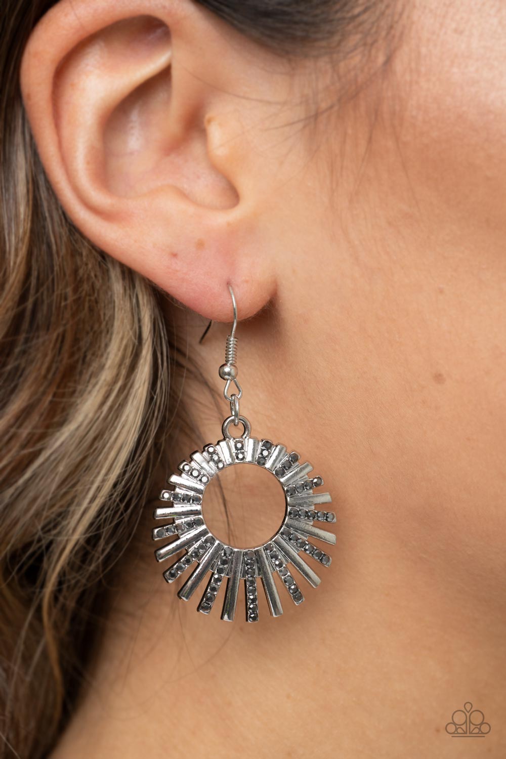 Rebel Resplendence - Silver Hematite Earring Paparazzi E0559