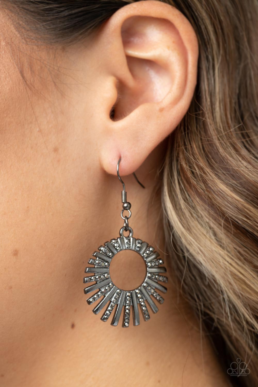 Rebel Resplendence - Black Smoky Hematite Gunmetal Earring Paparazzi E0804