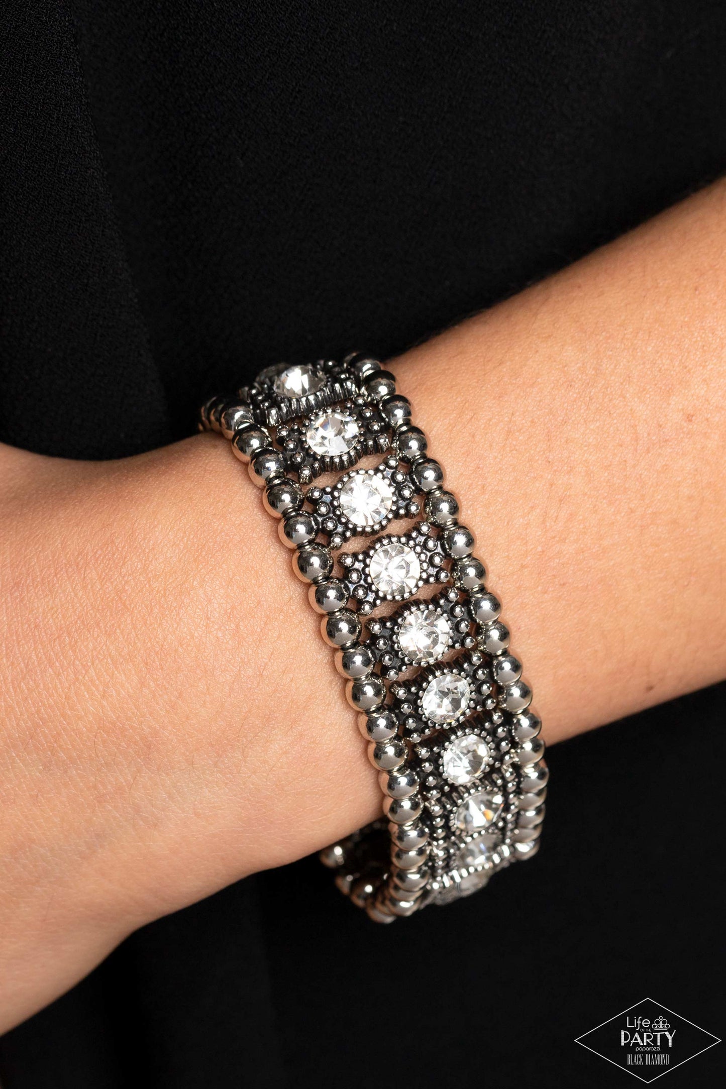 Ritzy Reboot White Bracelet Life Of The Party Black Diamond Encore Paparazzi B1085